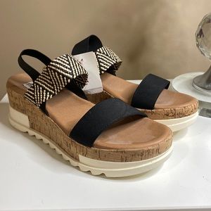 Steve Madden Platform Sandles